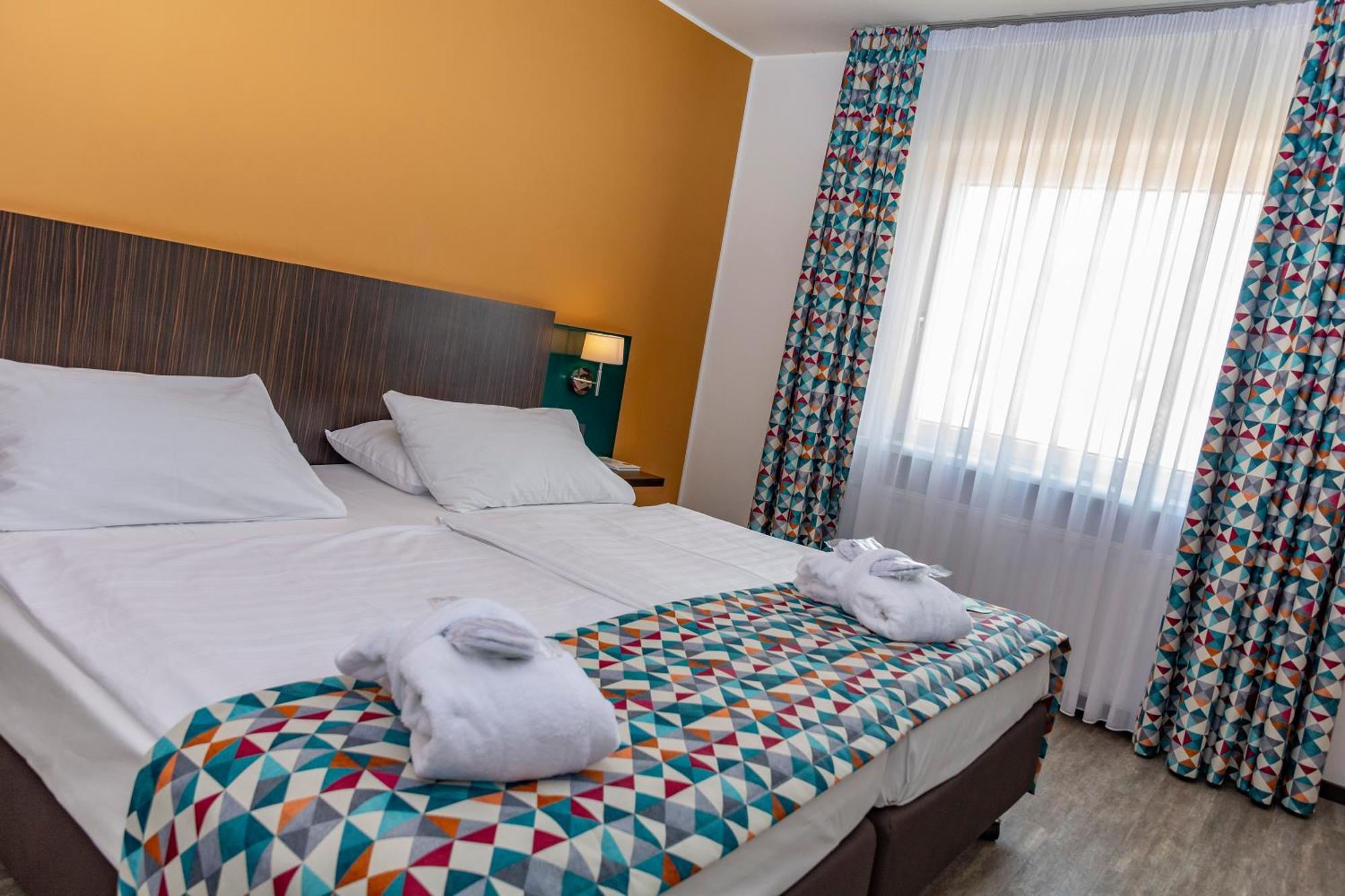 לינץ Trans World Hotel Donauwelle מראה חיצוני תמונה